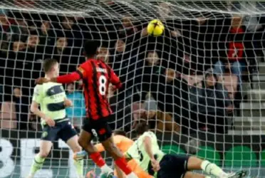 A menos de diez minutos para culminar el encuentro, el colombiano apareció para darle alegría a la hinchada