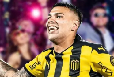 Agustín Álvarez Wallace, volante uruguayo.