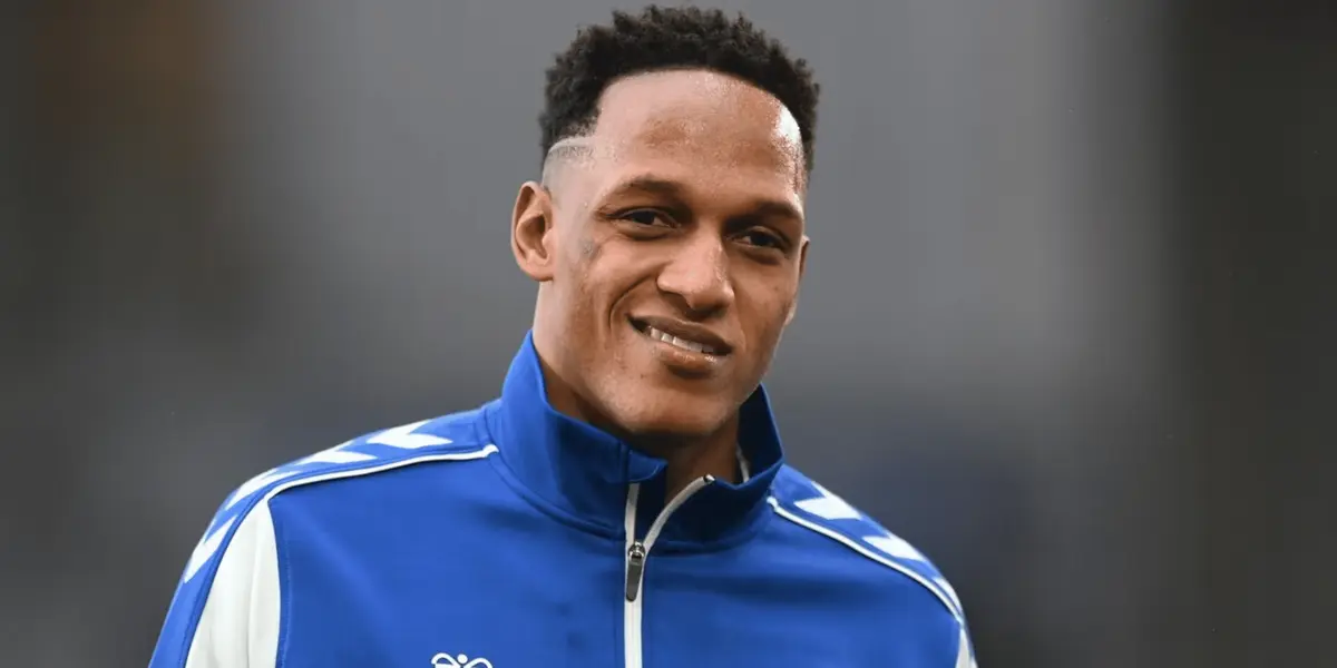 De acuerdo con la prensa, el defensor colombiano ya está en el mercado de transferencias y algunos equipos europeos han mostrado interés en quedarse con él.