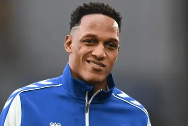 De acuerdo con la prensa, el defensor colombiano ya está en el mercado de transferencias y algunos equipos europeos han mostrado interés en quedarse con él.