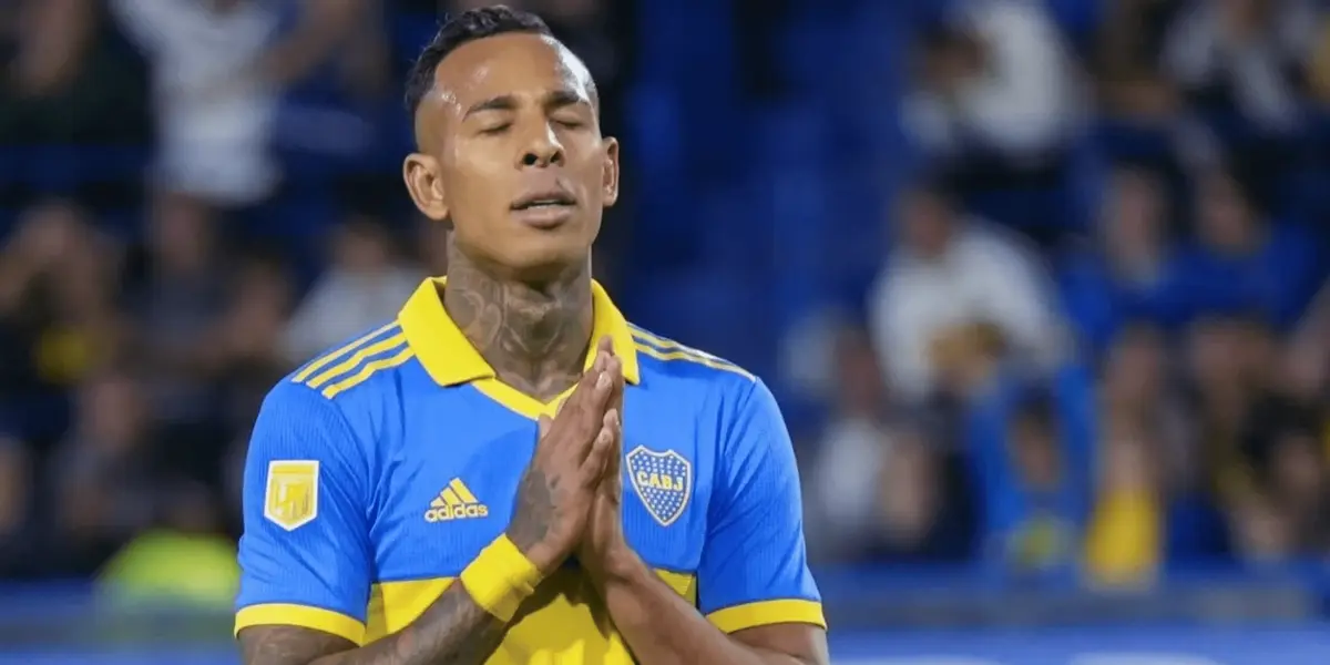 Después de la práctica del domingo, el delantero colombiano se despidió de sus compañeros y del cuerpo técnico, ya que se dirigirá a Colombia.