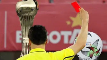 El arbitraje está en muy mal nivel. Foto de fondo tomada de El Espectador e imagen de La Razón.