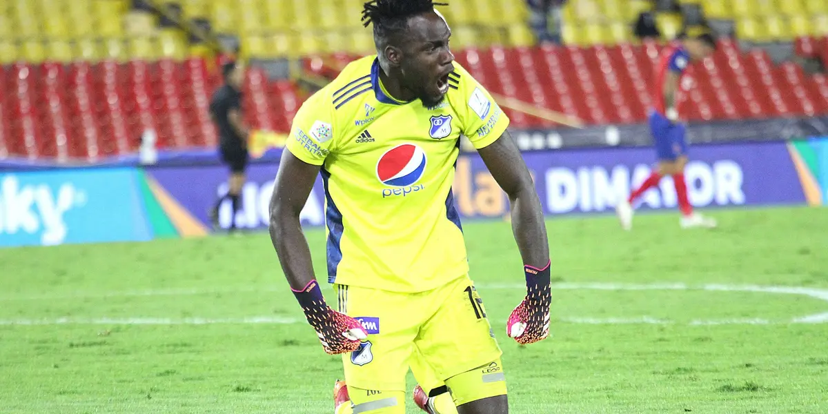 El arquero Juan Moreno aparece en la titular por la ausencia de Álvaro Montero. Fernando Uribe vuelve a ser de la partida en ataque.