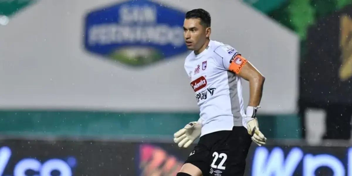 El cardenal optó por retirarse de las canchas de futbol, aquejado por las constantes lesiones