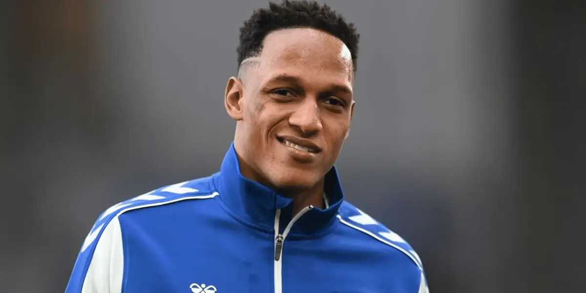 El club inglés anunció hace unas semanas que el central colombiano no seguirá siendo parte del equipo.