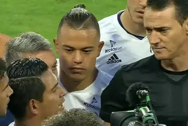 El colegiado antioqueño terminará polémica por una decisión crucial en el ‘clásico capitalino’.