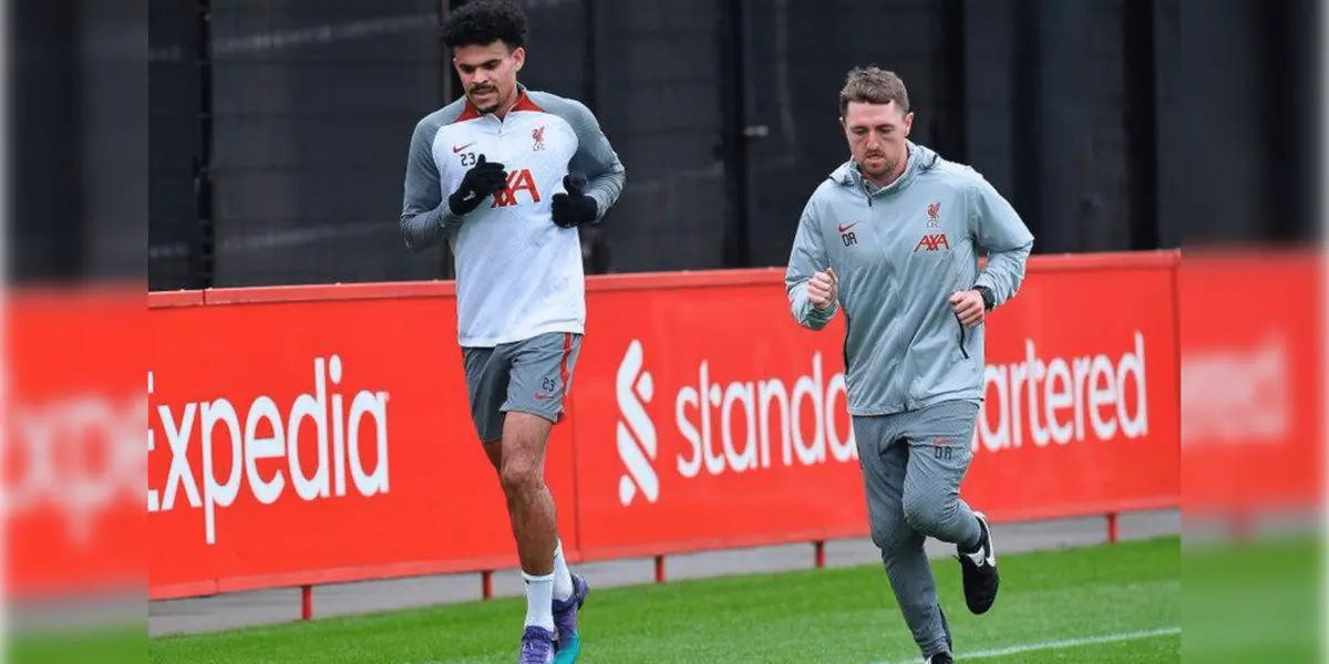 El colombiano ya dejó los trabajos regenerativos del gimansio y pasó a entrenar diferenciado en los campos de fúutbol.