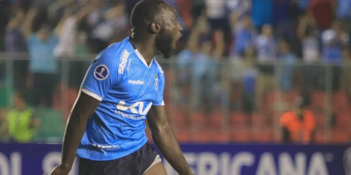 El delantero colombiano fe la figura del encuentro al anortar un triplete a su rival.