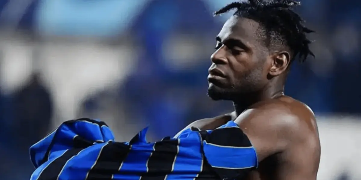 El delantero colombiano no ha tenido una buena temporada a raíz de sus lesiones y bajaría de nivel yéndose a una liga menor.