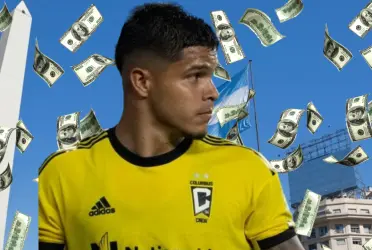 El delantero colombiano volvió a reportarse en las redes y recibió reconocimientos desde Argentina.