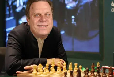 El dirigente lleva muchos años en esta ocupación, a pesar de las muchas críticas que recibe.