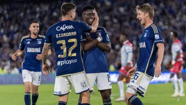 El embajador impone su valor en el clásico. Foto: Instagram