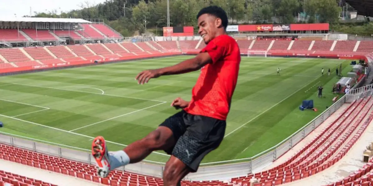 El exjugador de Atlético Nacional llega en un momento crucial para el club español.