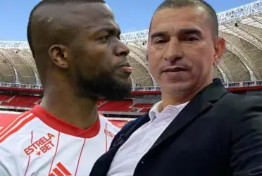 El exjugador no le perdonó los fallos al atacante ecuatoriano en la Copa Libertadores.