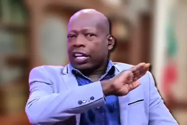 El exjugador publicó varios videos en su Instagram y en uno de ellos acusaba al funcionario.