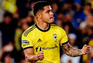 El hombre de la Selección Colombia abrió el marcador en el partido definitivo.