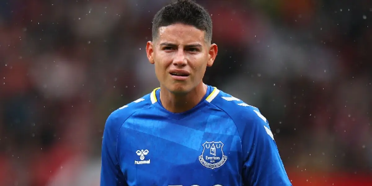 El jugador colombiano anunció su salida del Olympiacos este jueves y ahora es buscado por varios equipos.