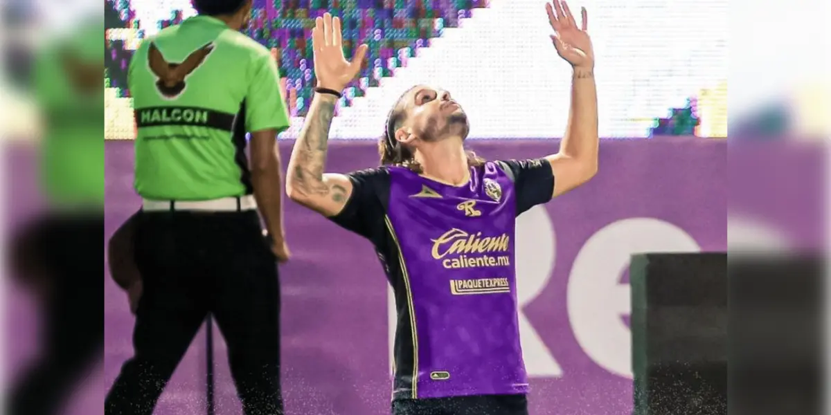 El jugador colombiano marcó el único gol de Mazatlán.