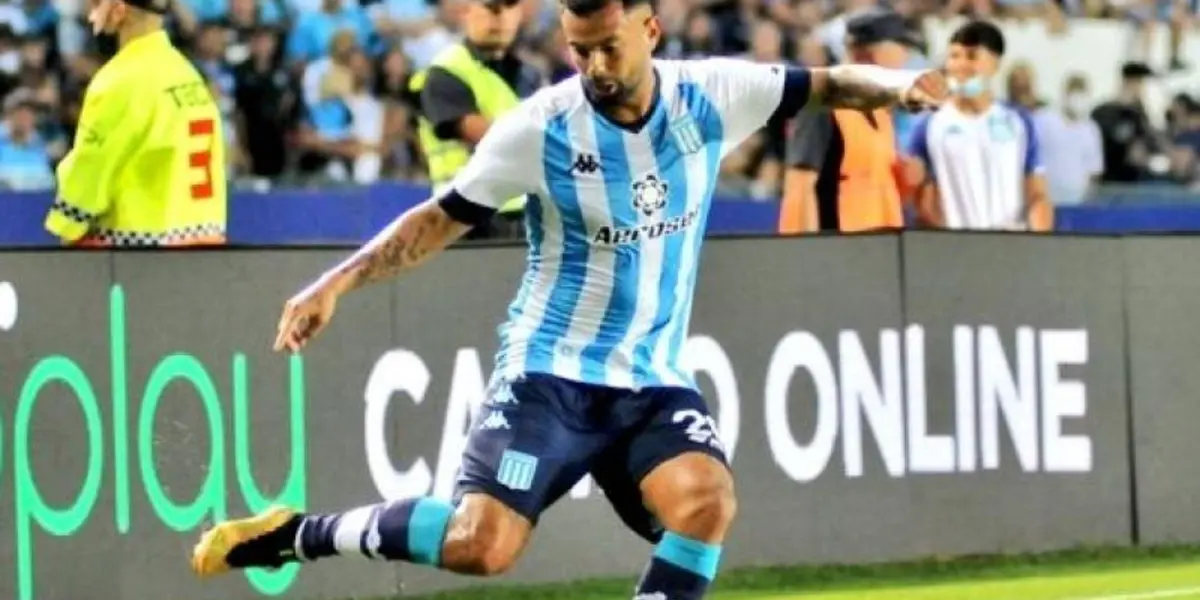 El mediocampista colombiano disputó 20 mintuos con Racing ante Ñublense.