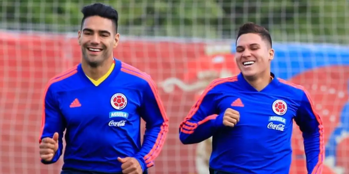 Este par de figuras ya hacen parte de la concentración ‘tricolor’ en Seúl.