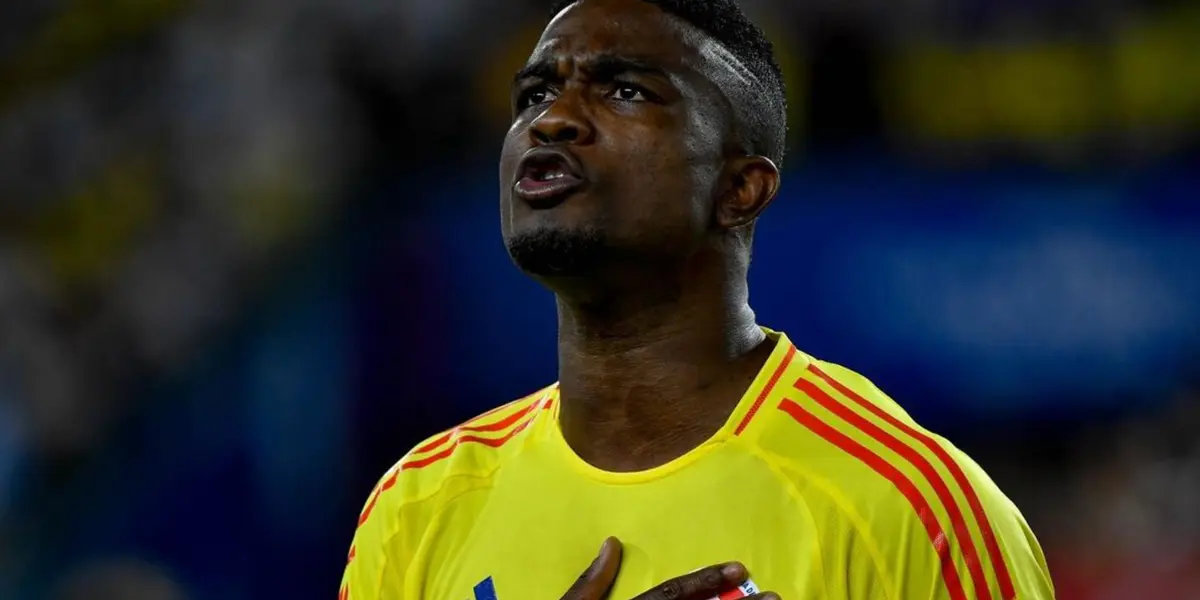 Jhon Córdoba tuvo un gol contra Chile, pero el árbitro le arruinó el rato. Foto: Instagram