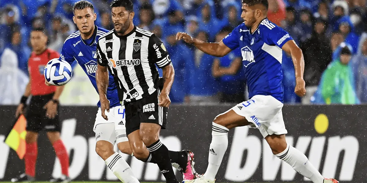 La línea defensiva se vio comprometida en los goles de Atlético Mineiro.