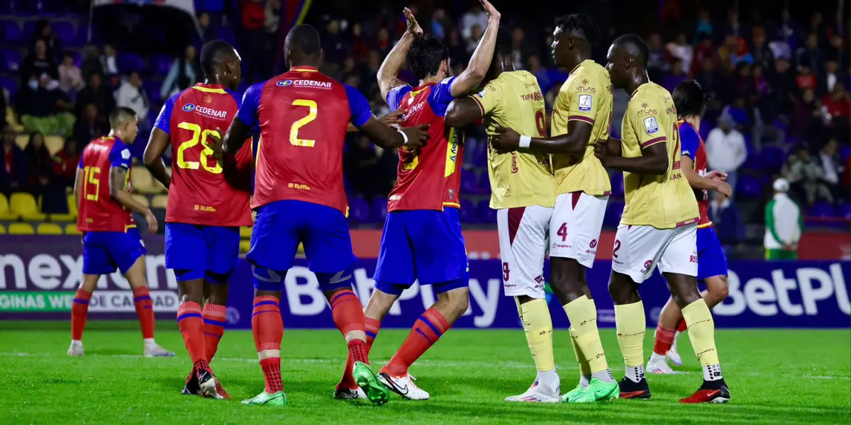 Las controversias en el arbitraje colombiano siguen generando una oleada de reacciones en el mundo del fútbol.