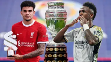 Luis Díaz recibiendo un premio