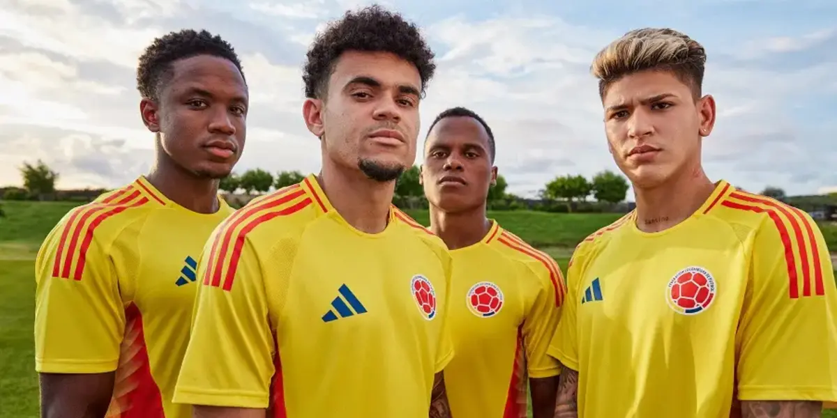 Nostalgia y fútbol: Colombia presenta su camiseta centenario.