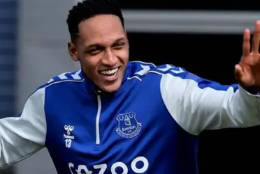 Un club de Turquía estaría interesado en asegurar los servicios del defensor.