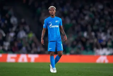 Yáser Asprilla también vio acción con el Watford en la Championship de Inglaterra.